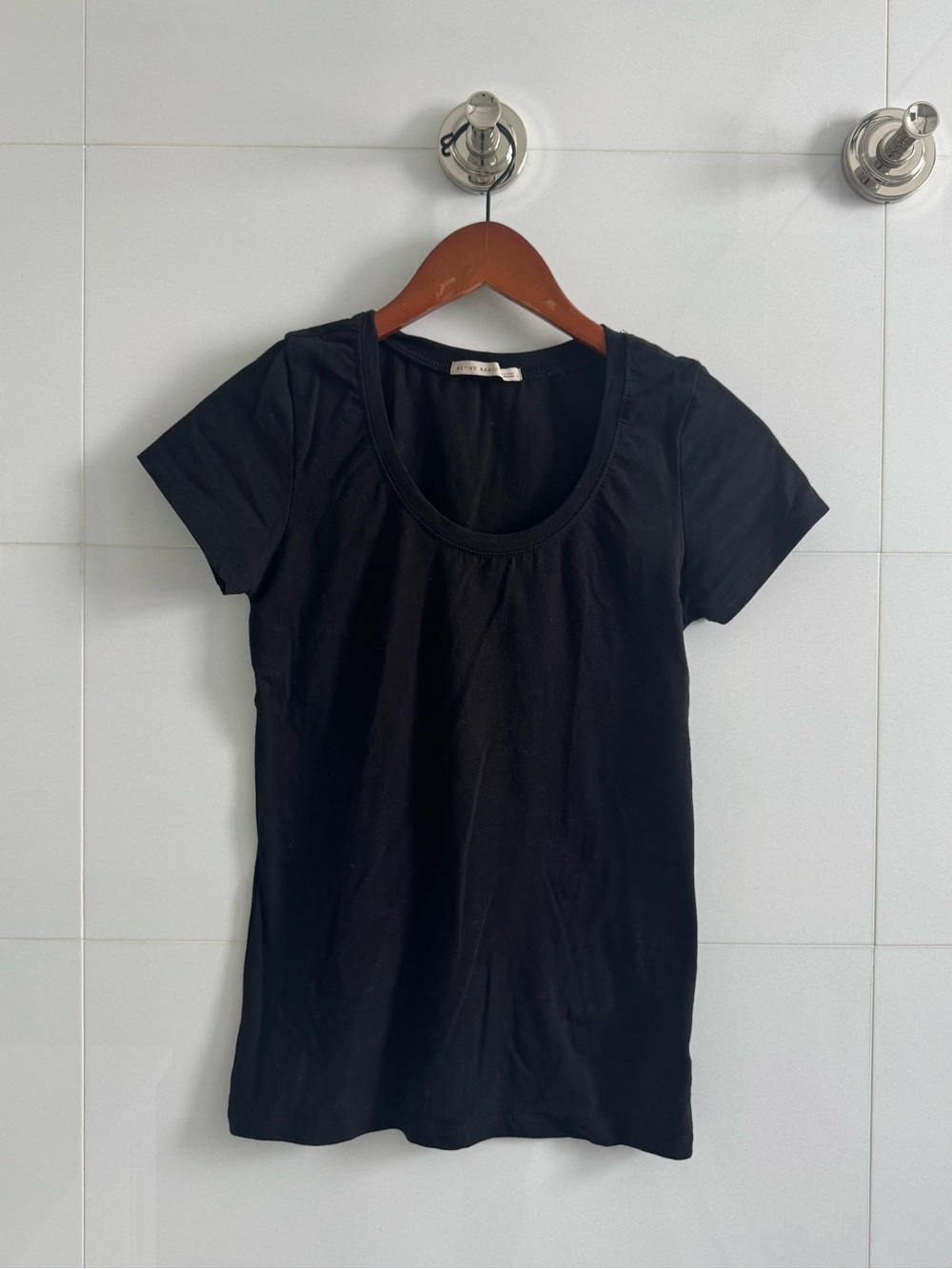 Active Basic Black Scoop Neck Short Sleeve Tee
